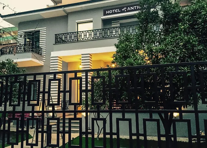 Hotel Antigone